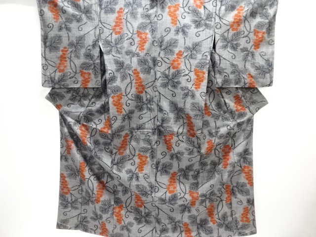 JAPANESE KIMONO / SILK / HAND WOVEN TSUMUGI / GRAPES & ARABESQUE